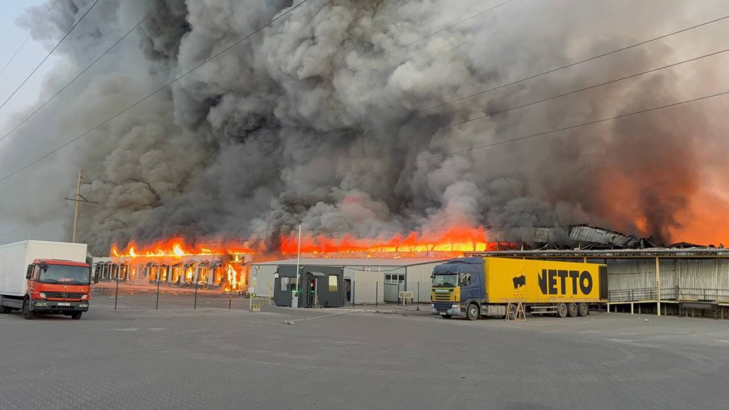 Warehouse Holding Vivat and Readeat Books Burns Down During Russian Attack Near Kyiv