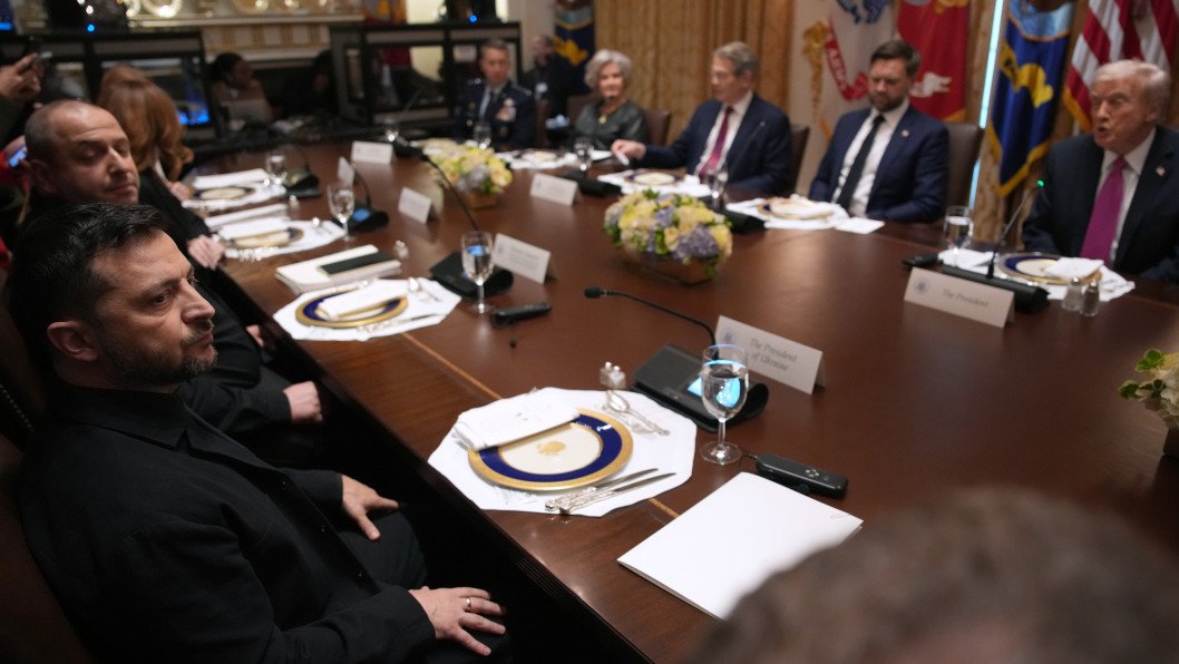 Trump and Zelenskyy Discuss Tomahawks, Budapest Talks, and Russia–Alaska Tunnel Proposal at White House