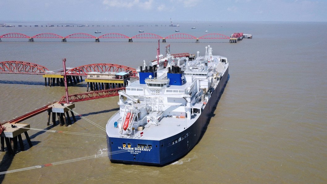 Russia’s “Shadow Fleet” Is Growing Again—This Time With New Arctic LNG Tankers