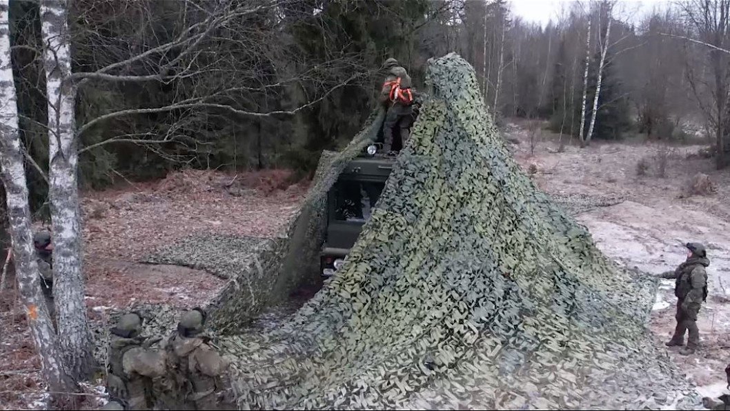 Russian Oreshnik Missile Strikes Just Miles From Poland, Causing Only Minor Damage in Lviv—Reuters