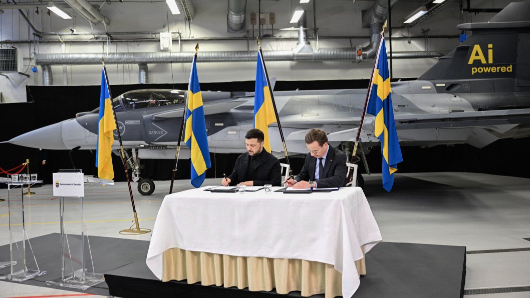 Ukraine to Receive 150 Swedish Gripen Fighter Jets, First Deliveries Set for 2026