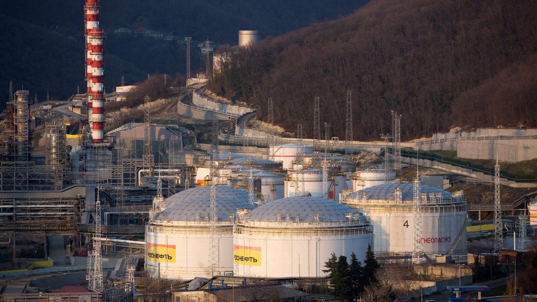 Russia Sees Oil Profits Soar as Urals Price Hits New Highs