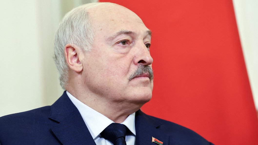 Lukashenko Apologizes to Zelenskyy, Says Entering War Would Harm Belarus