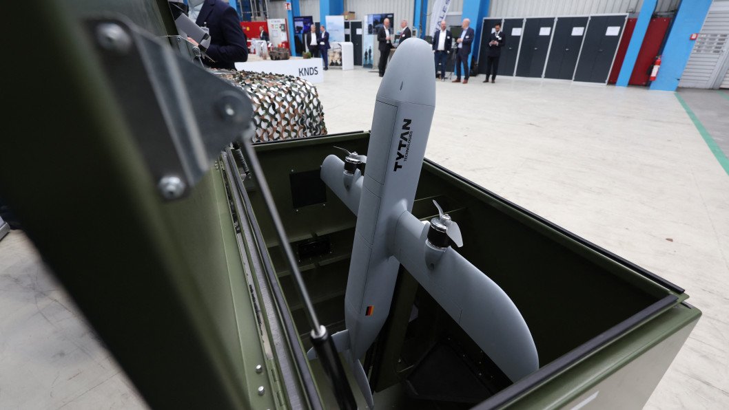 After Ukraine’s Operation Spiderweb, the US Wants Container-Launched Drone Swarms Too