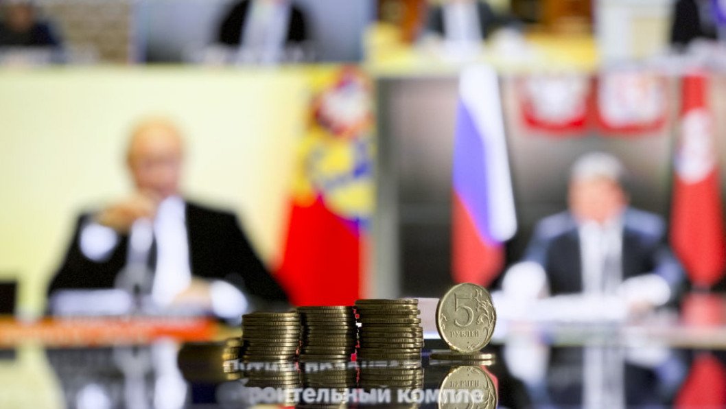 Russia’s Budget Deficit Hits $61B, Exceeding Full-Year Plan by 37%
