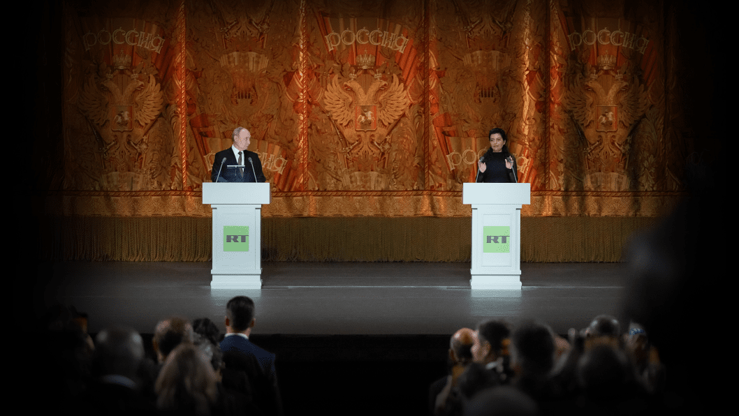 20 años de RT: Cómo la hidra propagandística rusa sobrevivió a la prohibición