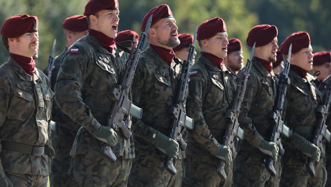 Poland to Train 400,000 Citizens in “Largest Military Readiness Drive” Since WWII