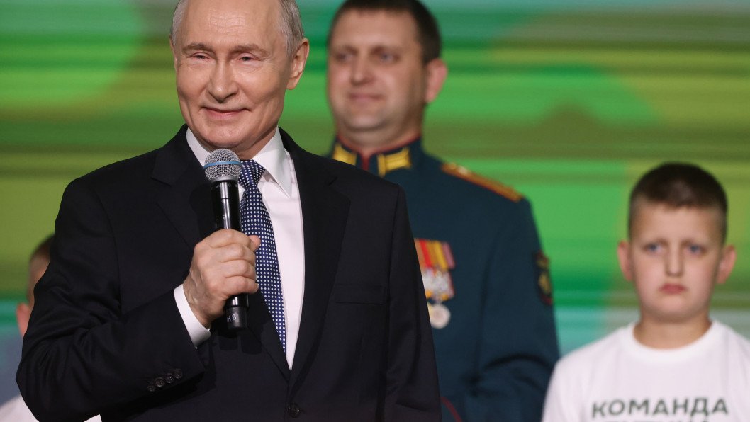 What Is Putin’s Approval Rating? Why It Is Falling Now