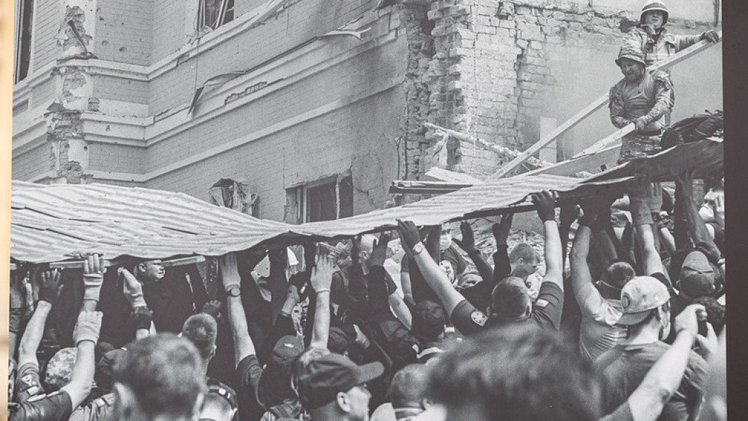 Oleksandr Glyadyelov Brings Ukraine’s Story of Loss and Resistance to the Gates of Paris