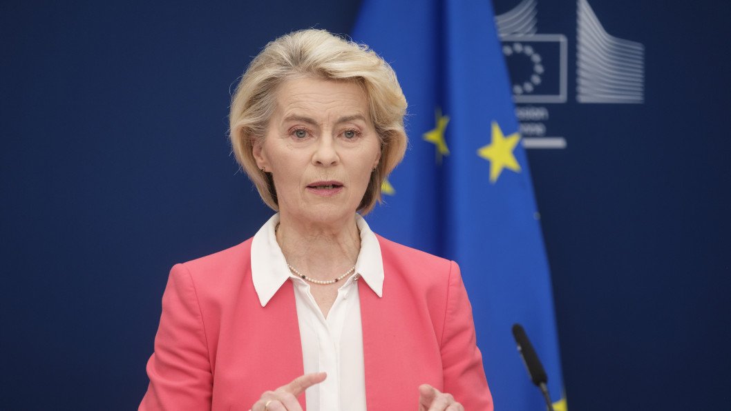 EU Chief Ursula von der Leyen Arrives in Kyiv to Discuss Defense