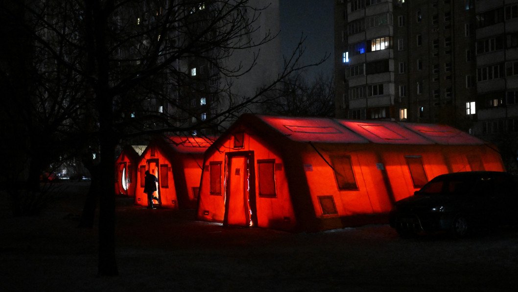 “They Want Us to Surrender”: Kyiv Residents Without Heat and Electricity After Russian Strikes