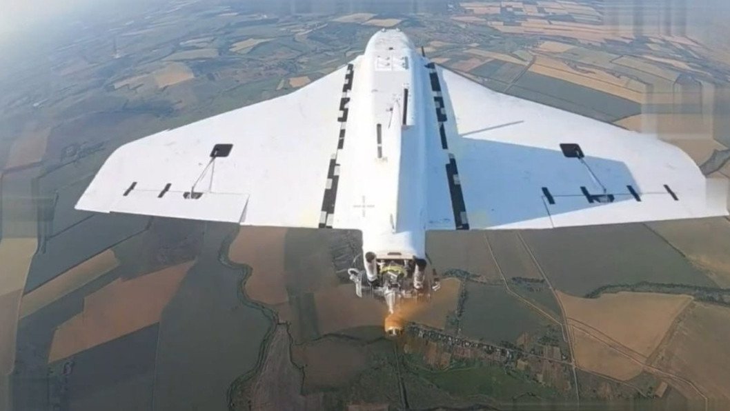 Russia Builds “Drone Relay Chains” to Hit Ukraine’s Rear Areas, Defense Adviser Says