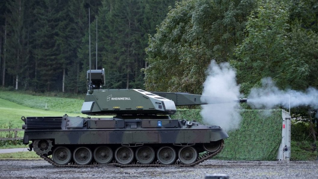 Rheinmetall Unveils New Frankenstein Leopard 1 Based Tank For Use in Ukraine