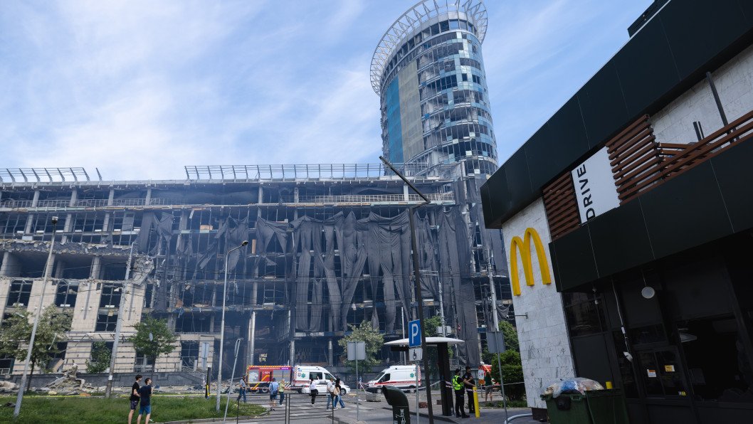 Kyiv’s Oldest McDonald’s Reopens Three Days After Russian Strike