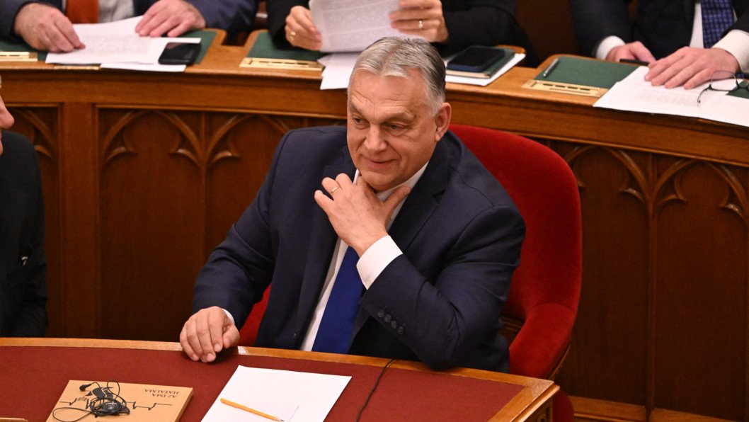 Hungarian PM Viktor Orbán Publicly Votes Against Ukraine’s EU Membership in National Survey