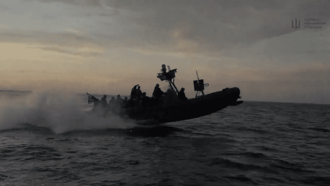 Comandos ucranianos destruyen un radar ruso y una instalación de guerra electrónica en una incursión en el mar Negro, vídeo.