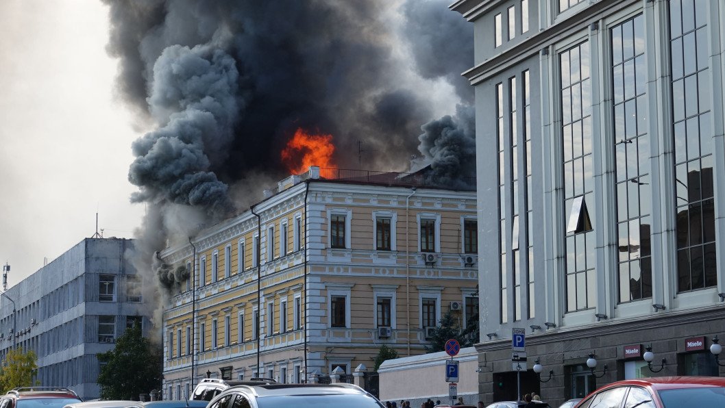 Russian Drone Slams Into National Academy of Sciences Building in Central Kyiv, Killing One
