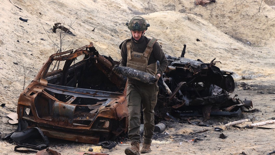 Ukraine and US Firm Tetra Tech Team Up to Train Instructors for Mechanized Demining