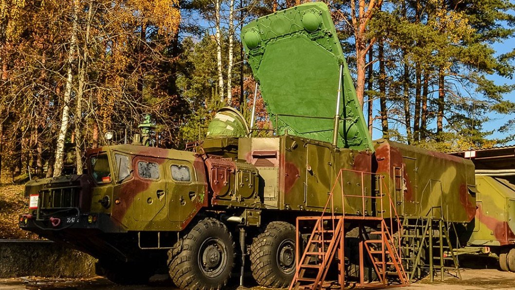 Ukraine Destroys Rare Russian 5N63S Radar, the “Brain” of S-300 and S-400 Air Defense