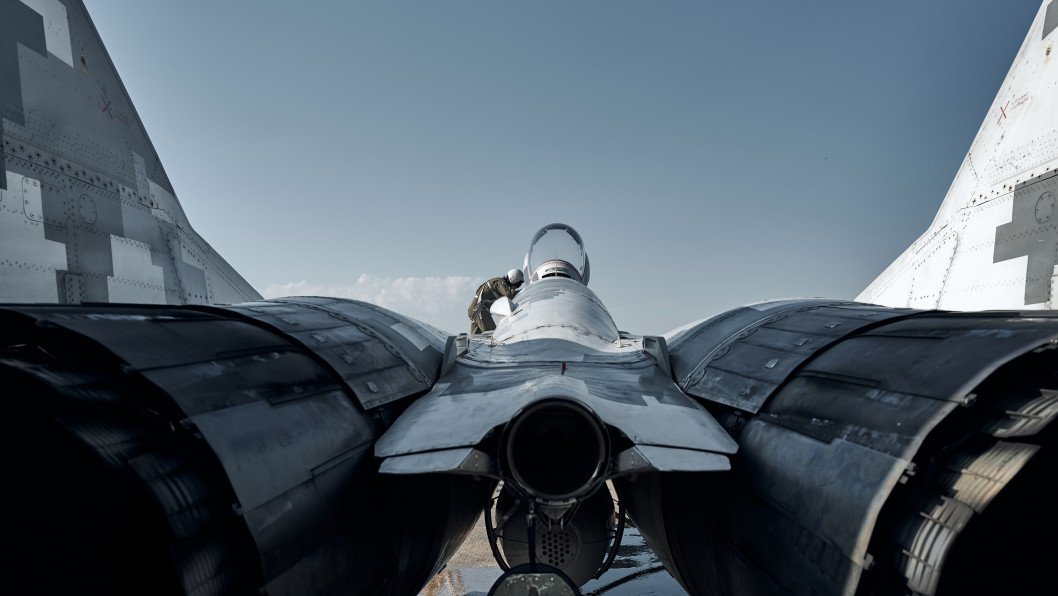 Ukrainian MiG-29 Strikes Russian Troops With French AASM-250 Bomb in New Archival Footage