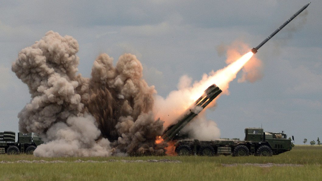 Russian Weapons in Libya: Smerch MLRS and Tor Air Defenses Parade in Benghazi
