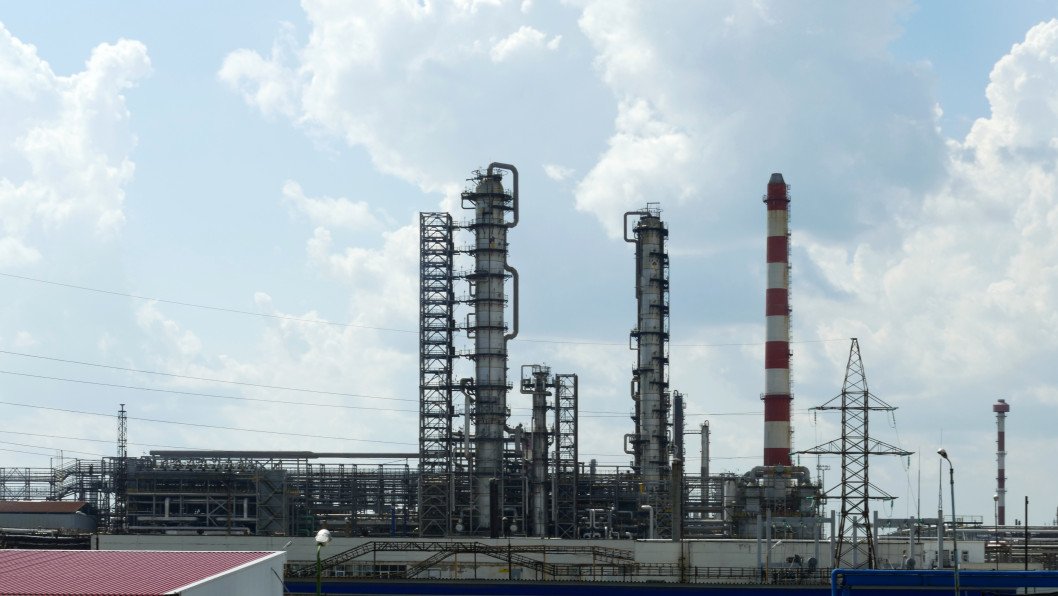 Moscow Court Orders Yandex Maps to Blur Images of Key Oil Refinery Following Drone Attacks