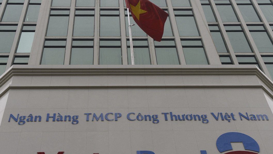 Vietnamese Banks Restrict Transactions With Russian Companies Under Western Sanctions Pressure