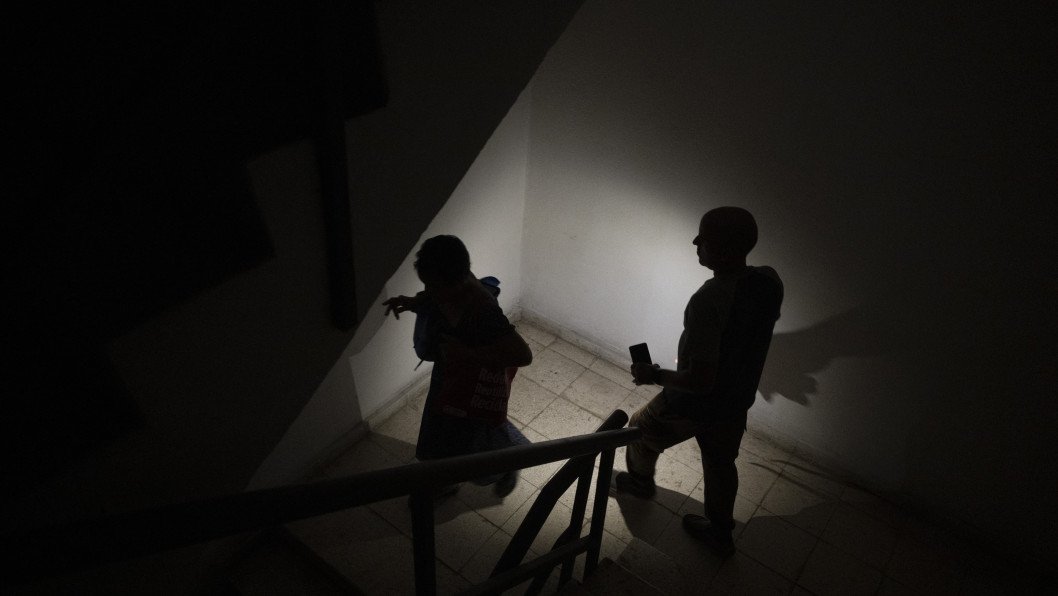 Crimea Enforces Emergency Power and Fuel Rationing After Ukrainian Strikes Hit Kerch Oil Hub