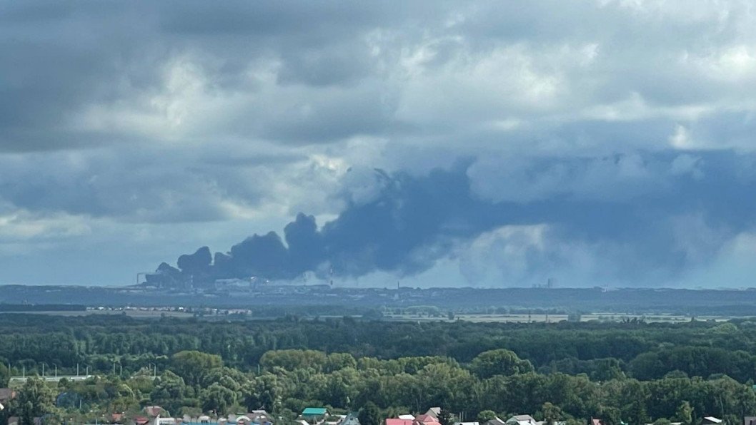 Ukraine Pounds Russia’s Biggest Oil Refining Cluster for Second Day Running