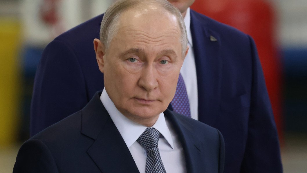 Russian Hardliners Urge Putin to End US Talks, Consider Nuclear Strike