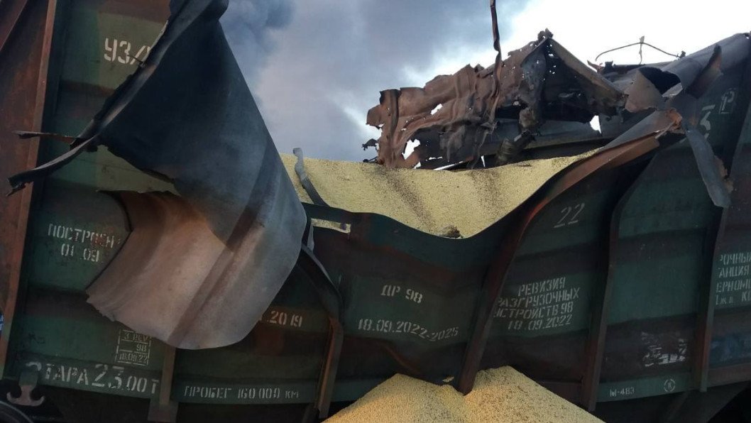 Russian Strike Targets Grain Railcars in Kyiv, Disrupting Ukraine’s Agricultural Exports
