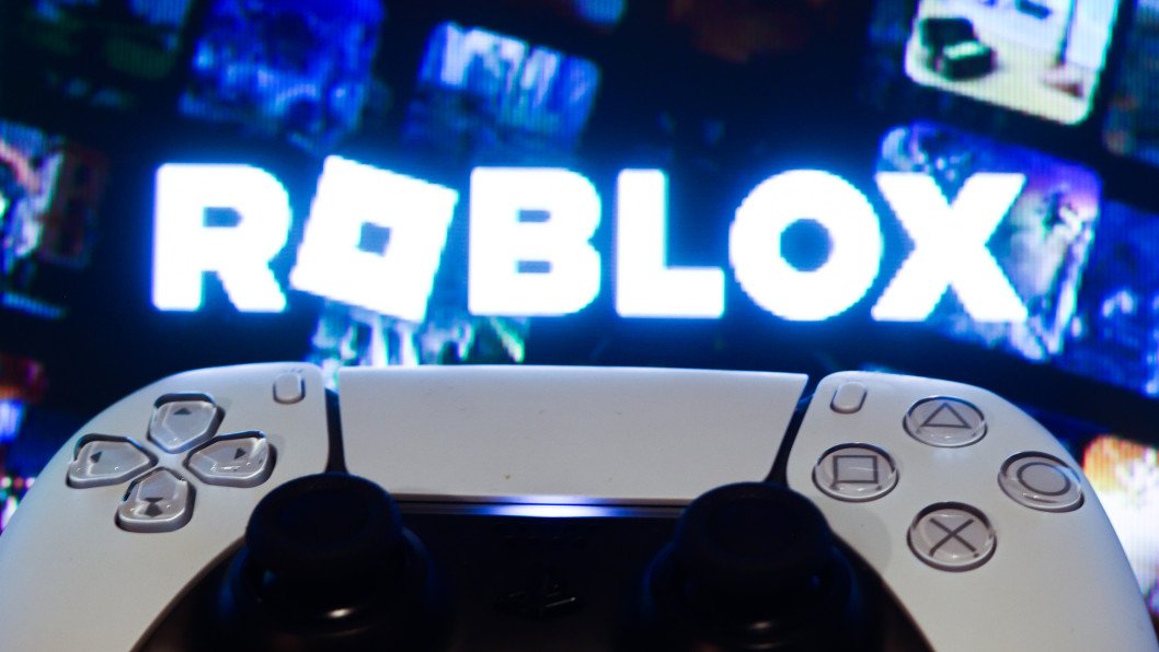 Russia Scrambles to Build Its Own “Roblox” as Kremlin Says Children Begged for the Game Back