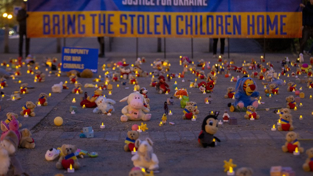 Rusia deportó a más de 700.000 niños ucranianos de los territorios ocupados, según la Oficina Presidencial