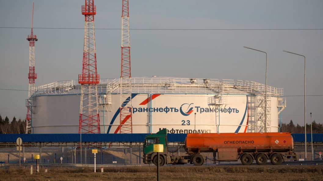 Russia’s Oil Revenues Hit Five-Year Low Amid Ukrainian Drone Strikes and Sanctions
