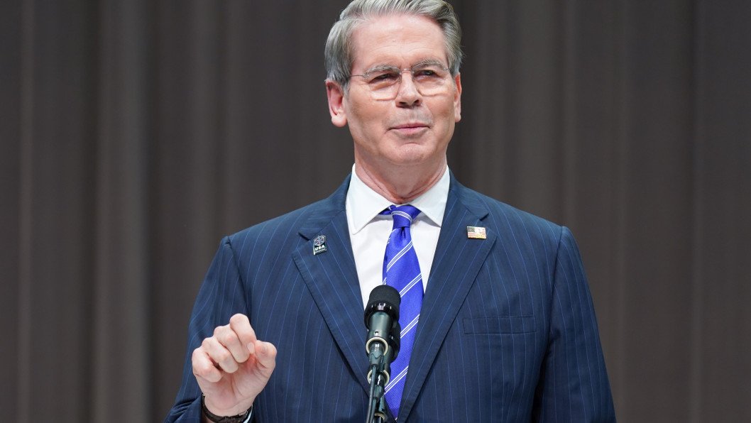 El secretario del Tesoro de EEUU pide a Europa que se sume a los aranceles secundarios de Trump contra Rusia