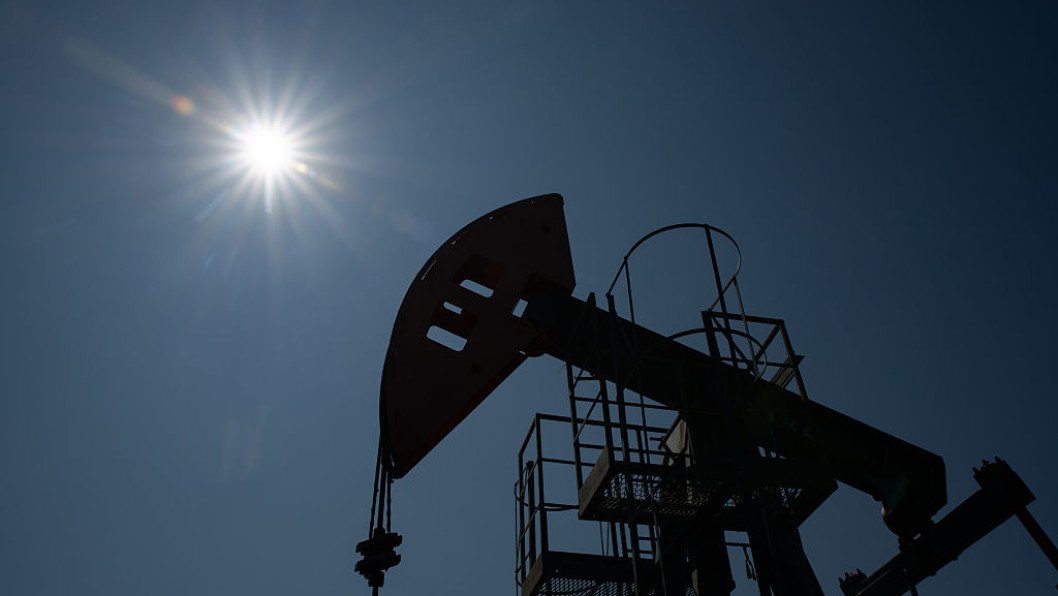 Russia’s Oil and Gas Revenues Plunge 50%, Hit Lowest Level of Putin Era