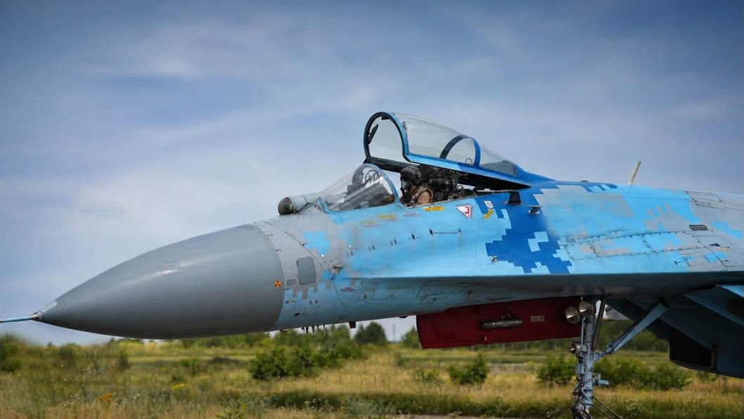 Ukrainian Su-27 Strike Destroys Russian Command Post and Kills Drone Operators