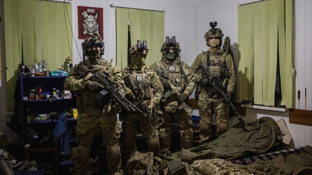 Fuerzas especiales ucranianas neutralizan tropas rusas en intensos combates urbanos