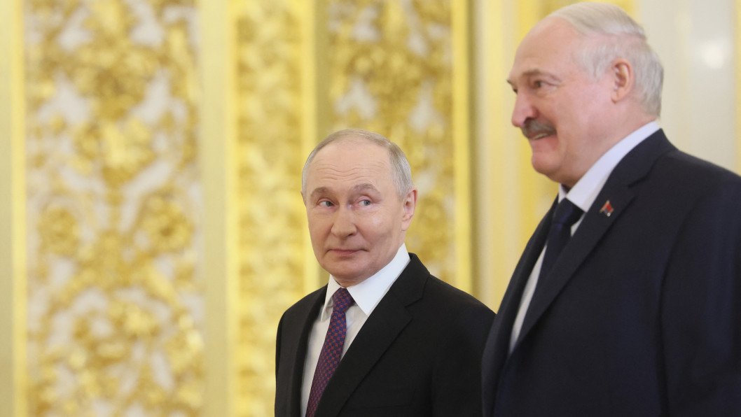 Putin Pressures Belarus to Open New Front Against Ukraine, WSJ Reports