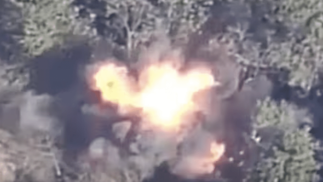 Russians Hid 4 Howitzers in Cover—Ukrainian Drones Found Them Anyway