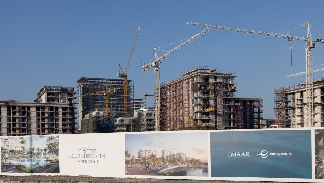 Russians Rush to Buy Homes Abroad as New Mobilization Fears Grow