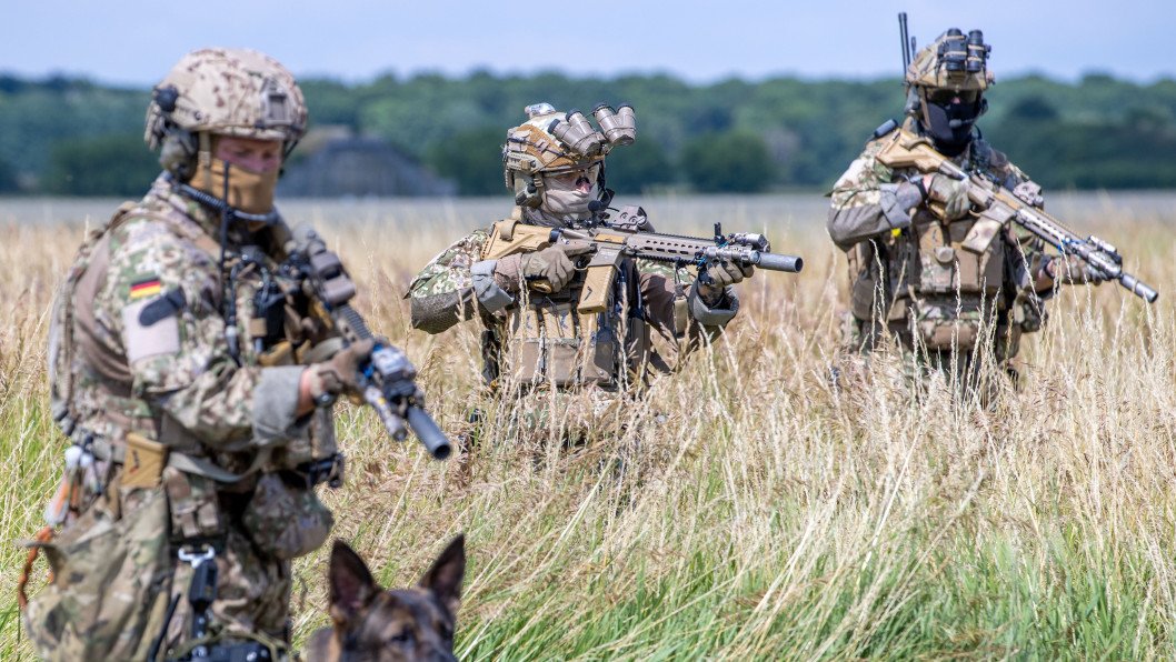 Germany Ready to Defend NATO Territory by Force If Russia Attacks, Says Defense Minister