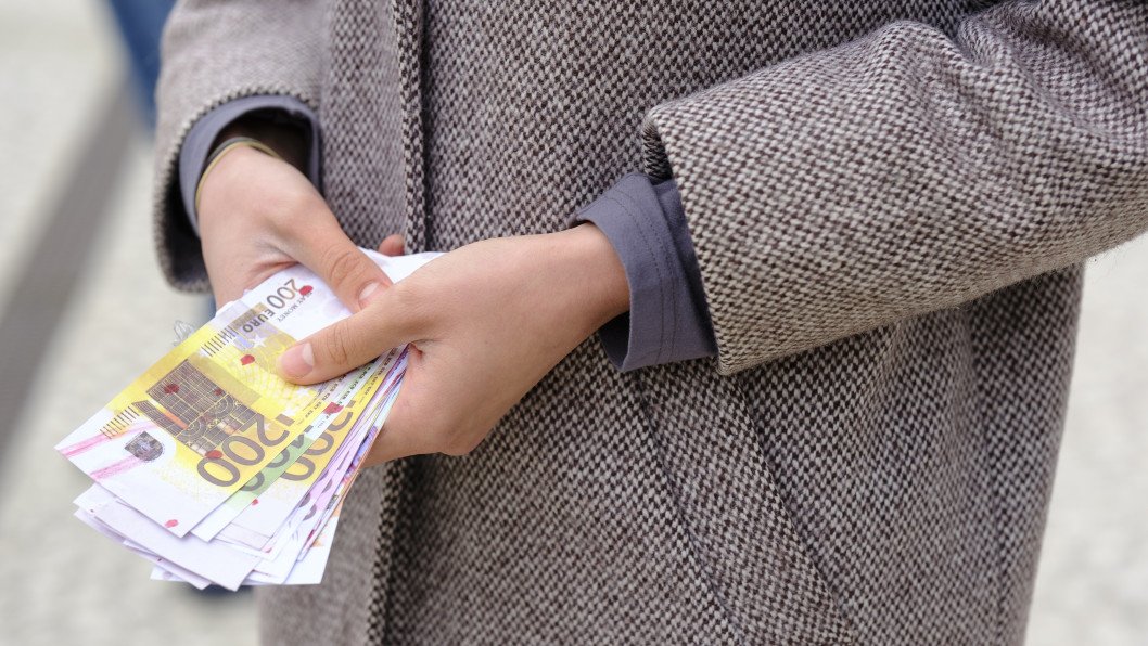 Reuters: US Backs EU Plan to Use Frozen Russian Assets for Ukraine