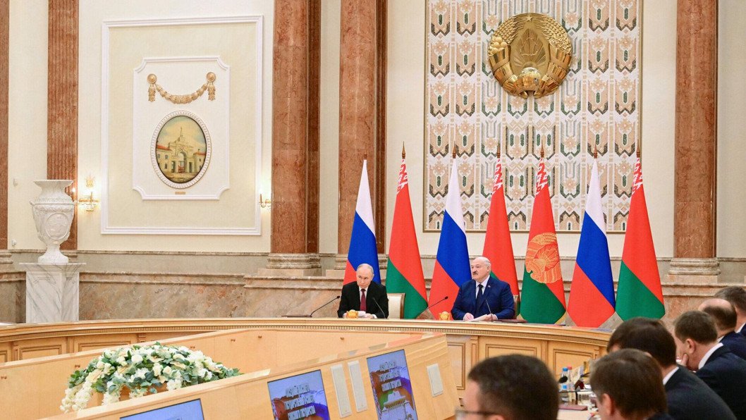 Putin and Lukashenko Sign Treaty Cementing Deployment of Russian Nuclear Arms in Belarus