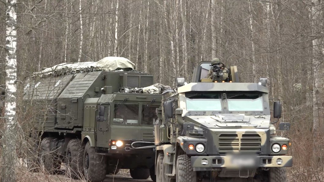 Un tren militar ruso apunta al posible despliegue del misil Oreshnik en Bielorrusia