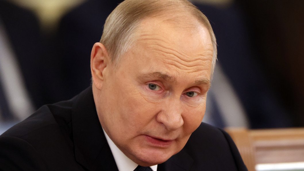 “Today, Anything Is Possible”: Putin Hints at Strikes on Kyiv’s Governmental Quarter