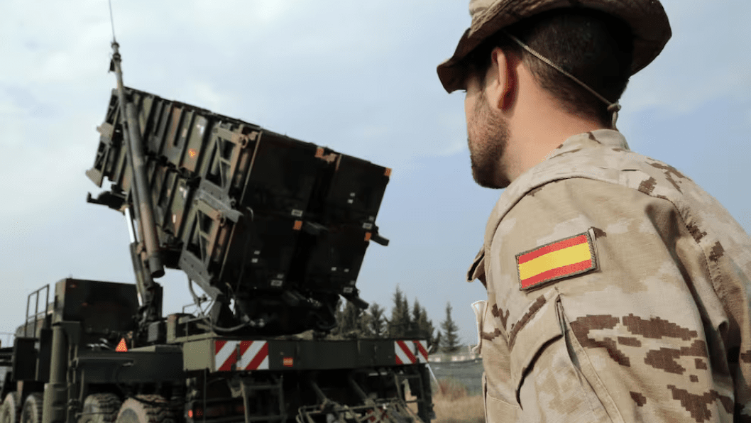 España impulsará la defensa de Ucrania con 1.000 millones y cooperación en misiles y sistemas antiaéreos