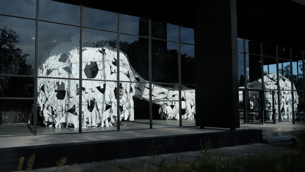 Ai Weiwei Unveils Giant Camouflage-Wrapped Spheres in Kyiv and a Message—"Stay Alive”