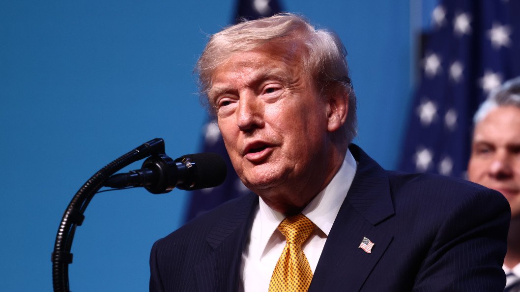 Trump to Back Bipartisan Russia Sanctions Bill in Tribute to Late Senator Lindsey Graham