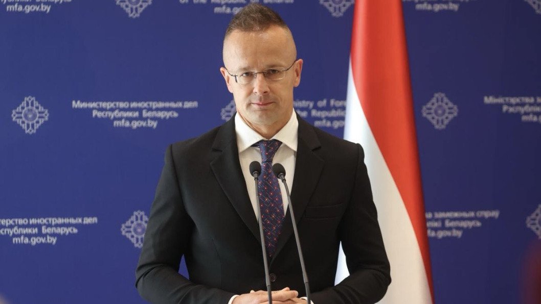 Hungary Issues Ultimatum to Ukraine Over Blocked EU Military Aid